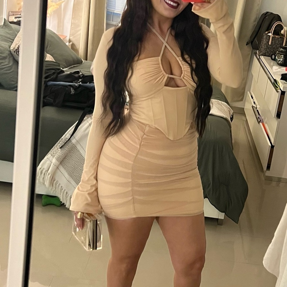 Oh Polly Nude Dress - Picture 2 of 2